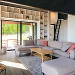 Panoramic Retreat With Pool * Sjolund