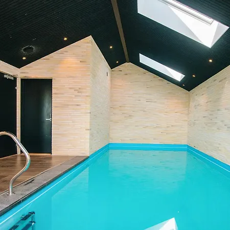 Panoramic Retreat With Pool