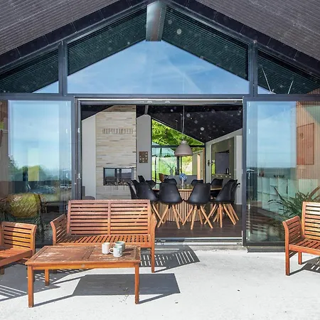 Panoramic Retreat With Pool - By Traum Сasa de vacaciones Sjolund